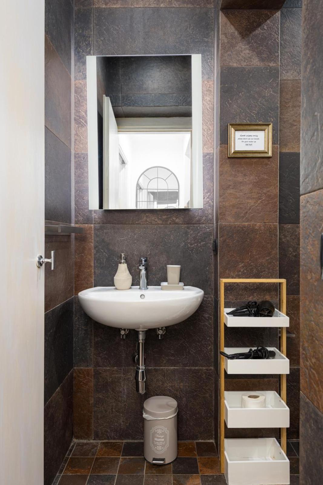 Apartamento Nadia's Lovely - With Private Garden And Jacuzzi *