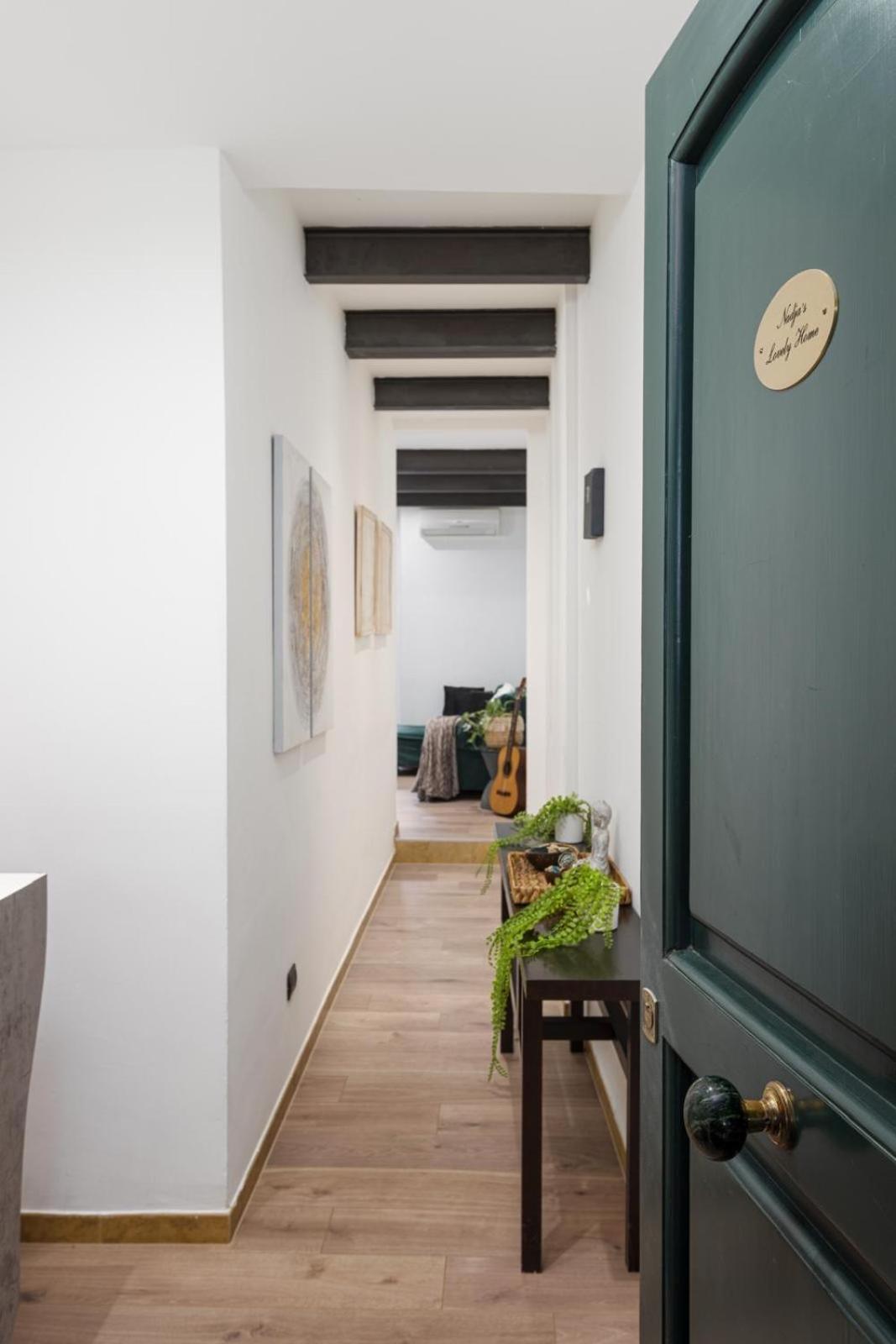 Nadia's Lovely - With Private Garden And Jacuzzi Apartamento *