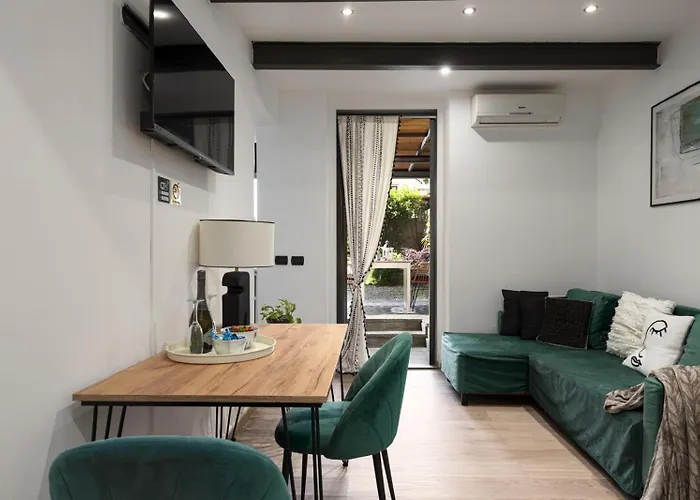 Nadia\'S Lovely Home - With Private Garden And Jacuzzi