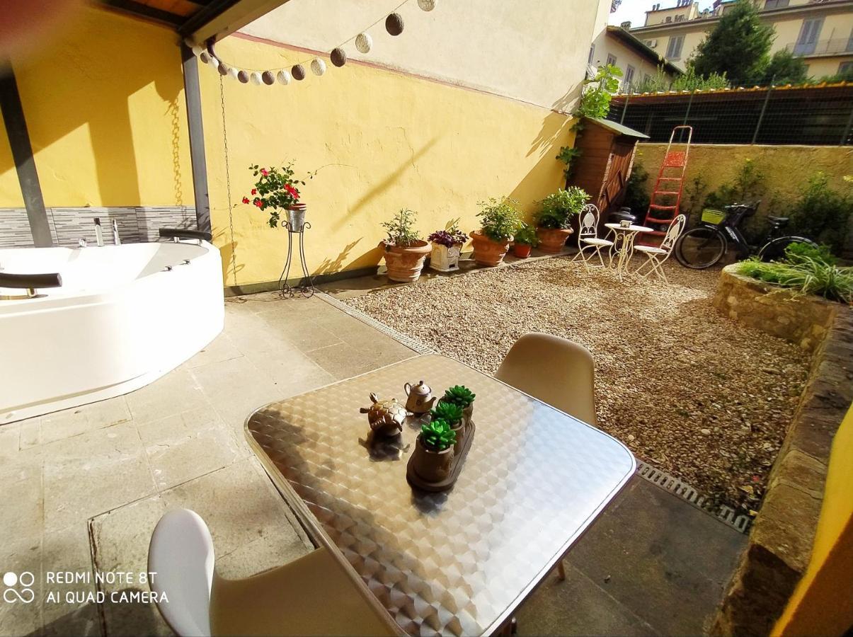 Apartamento Nadia's Lovely - With Private Garden And Jacuzzi Florencia