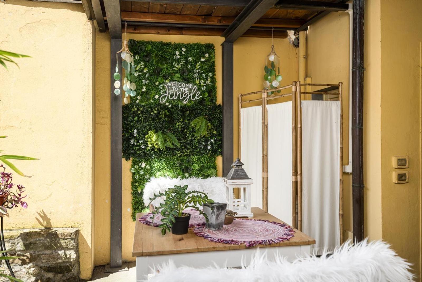 Nadia's Lovely - With Private Garden And Jacuzzi *