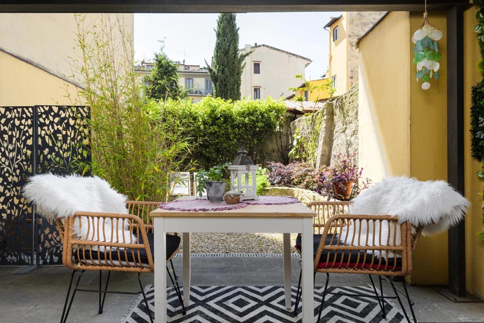 Apartamento Nadia's Lovely - With Private Garden And Jacuzzi Florencia